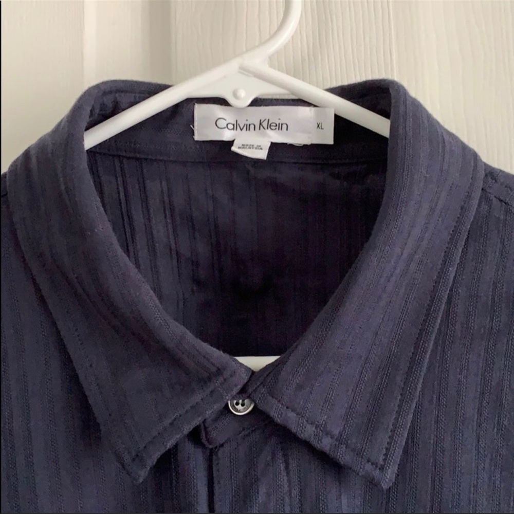 🎉Calvin Klein Short Sleeved Set- HP🎉 - Picture 3 of 7